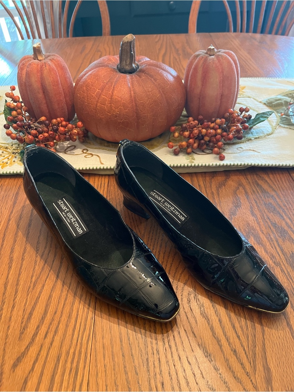 Stuart Weitzman Black Patent Croc-Embossed Mid Heel Pumps